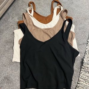 Cropped tank top pack